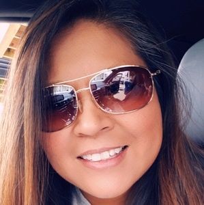 Meet your Posher, Heloise